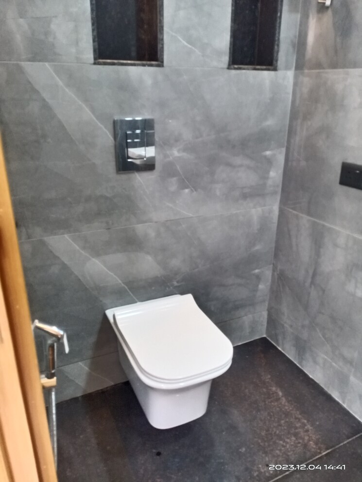 Bathroom, vasant kunj 1 Bedroom 500 Sq.Ft. Apartment In Vasant Kunj Delhi 8936789