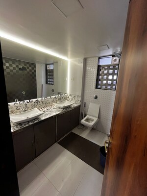 Attached Bathroom in 3 BHK Apartment at Kamala New Apsara, Khar West – for Rent