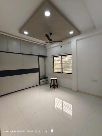 Room in 3 BHK Independent House at Gorwa – for Rent