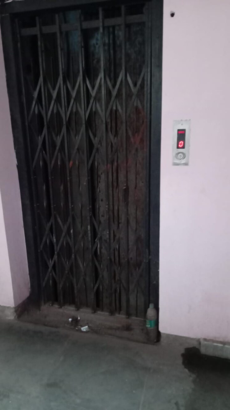 undefined, exhibition road Commercial Office Space 1200 Sq.Ft. In Exhibition Road Patna 8936935