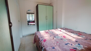 Bedroom in 1 BHK Apartment at Bandra West – for Rent