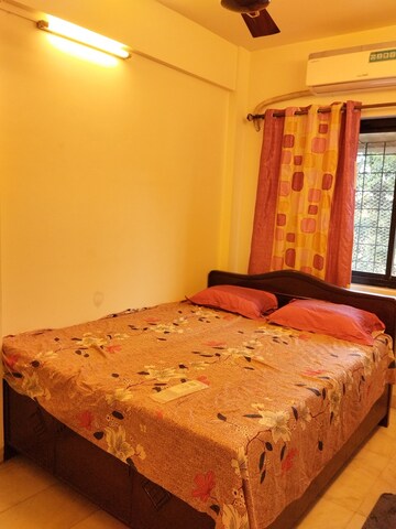 Bedroom in 1 BHK Apartment at Bandra West – for Rent
