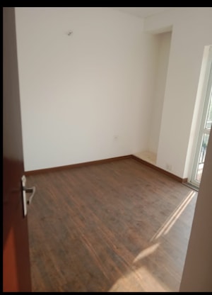 Room in 3 BHK Builder Floor at Sector 84 – for Sale