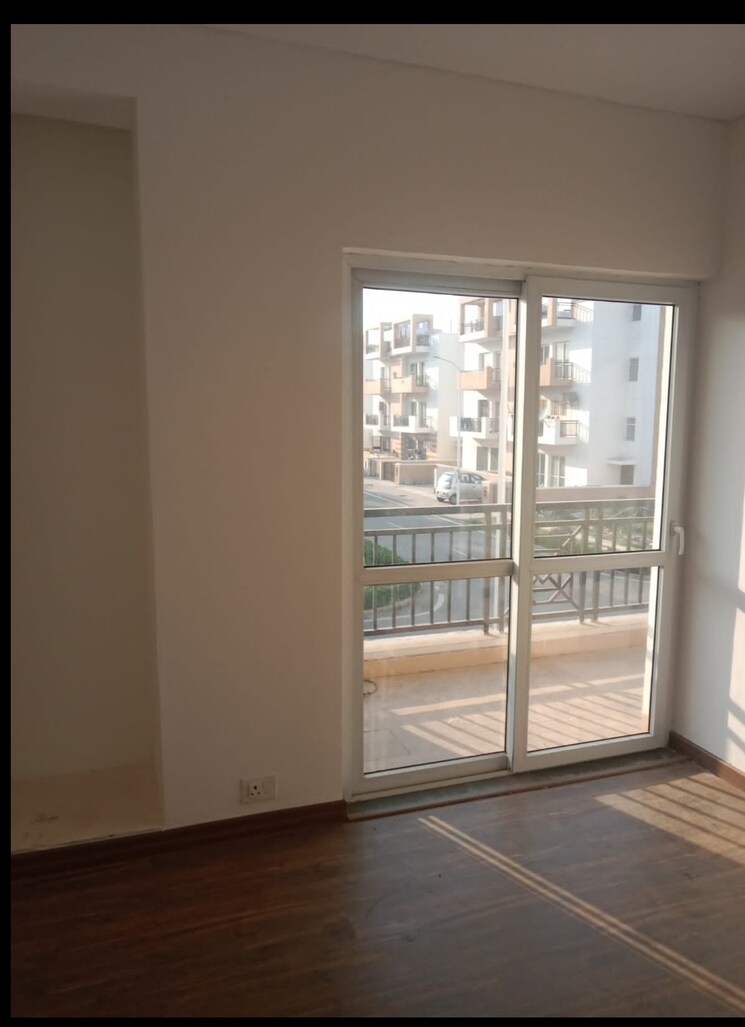 Room, sector 84 3 Bedroom 1450 Sq.Ft. Builder Floor In Sector 84 Faridabad 8937050