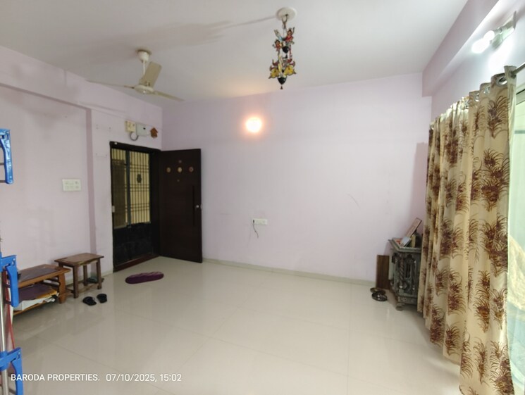 Room, undera 1 Bedroom 1000 Sq.Ft. Apartment In Undera Vadodara 8937041