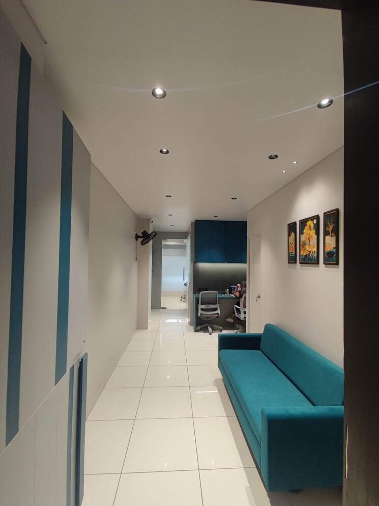 undefined, united-world-trade-tower Commercial Office Space 738 Sq.Ft. In Makarba Ahmedabad 8936987