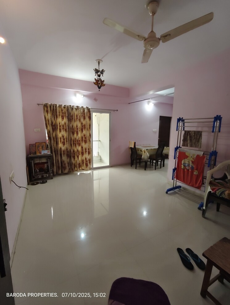 Living Room, undera 1 Bedroom 1000 Sq.Ft. Apartment In Undera Vadodara 8937041