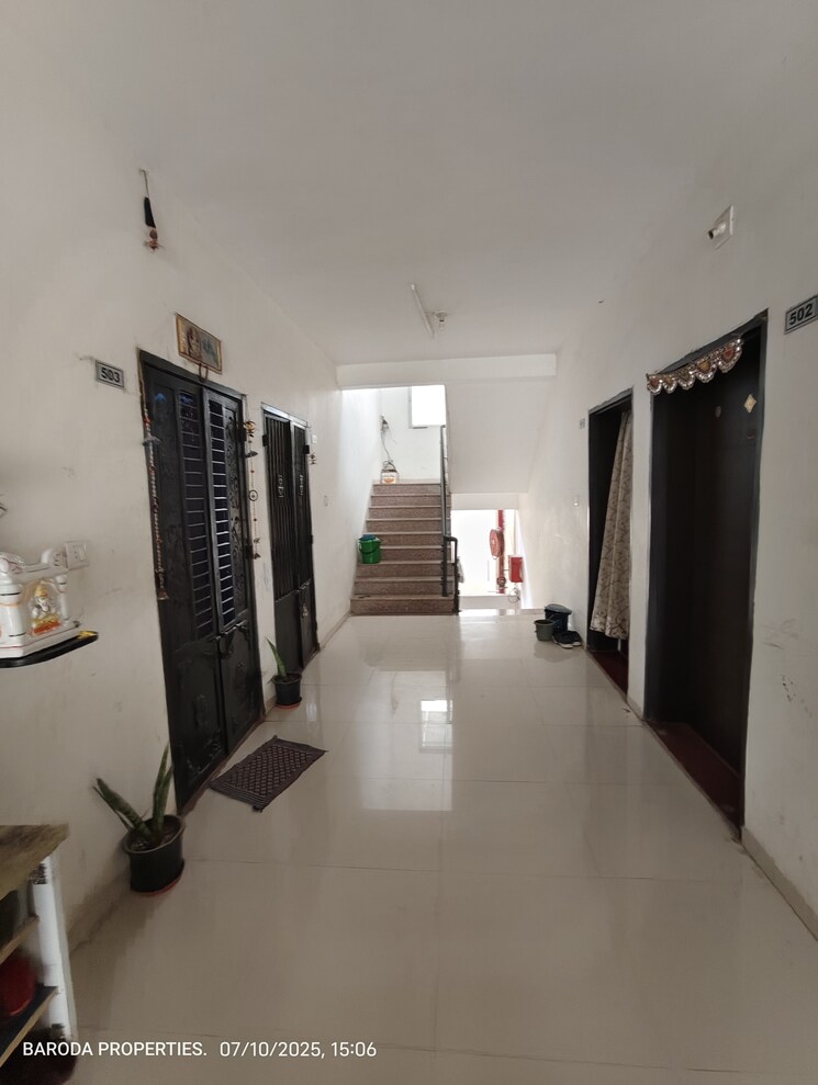 Living Room, undera 1 Bedroom 1000 Sq.Ft. Apartment In Undera Vadodara 8937041