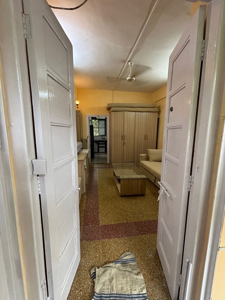 undefined, khar west 1 RK 250 Sq.Ft. Apartment In Khar West Mumbai 8937017