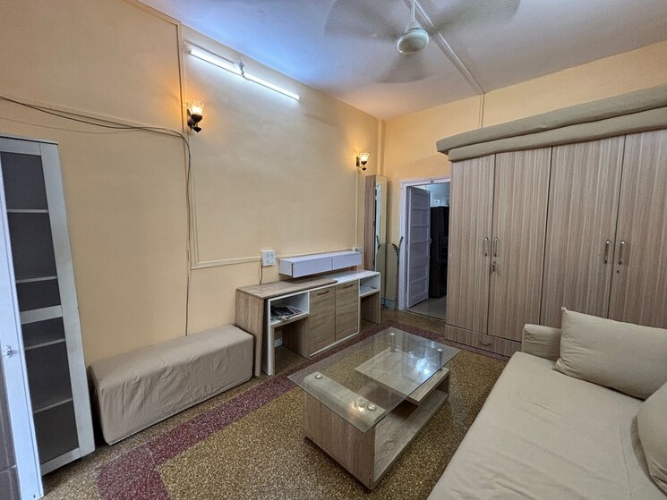 Living Room, khar west 1 RK 250 Sq.Ft. Apartment In Khar West Mumbai 8937017