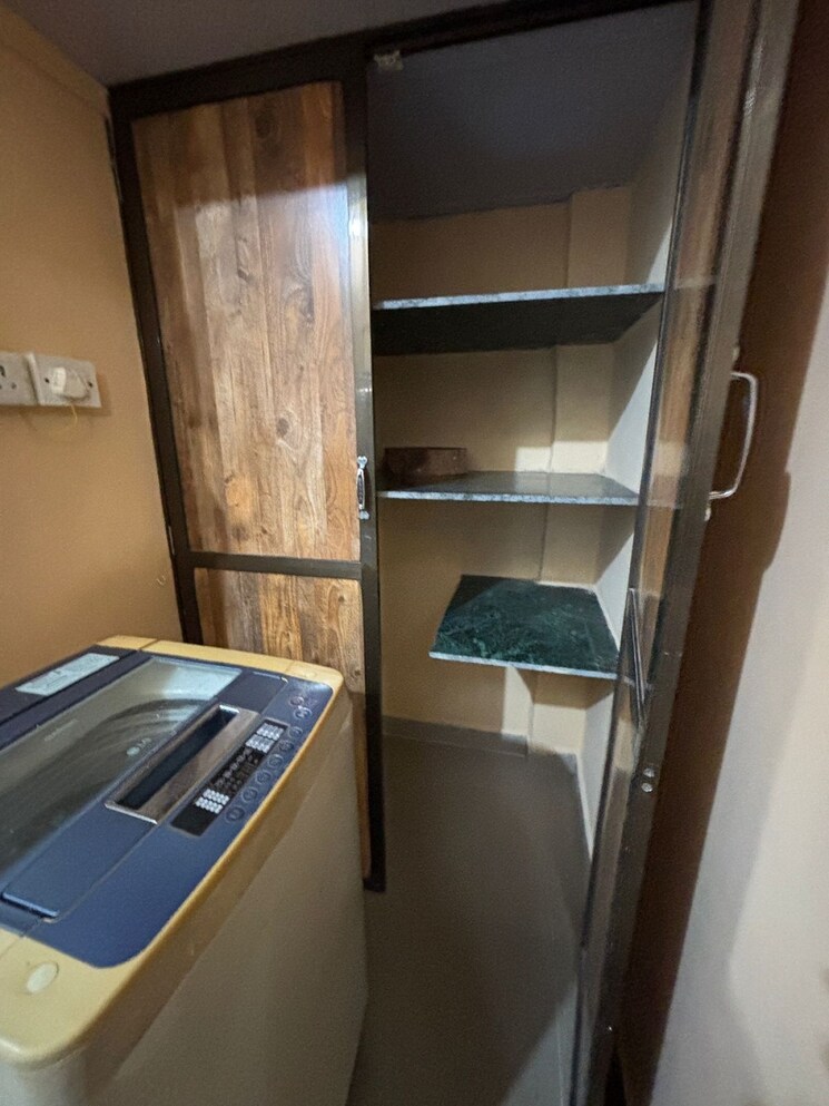 undefined, khar west 1 RK 250 Sq.Ft. Apartment In Khar West Mumbai 8937017