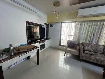 Living Room in 2 BHK Apartment at Khar West – for Rent