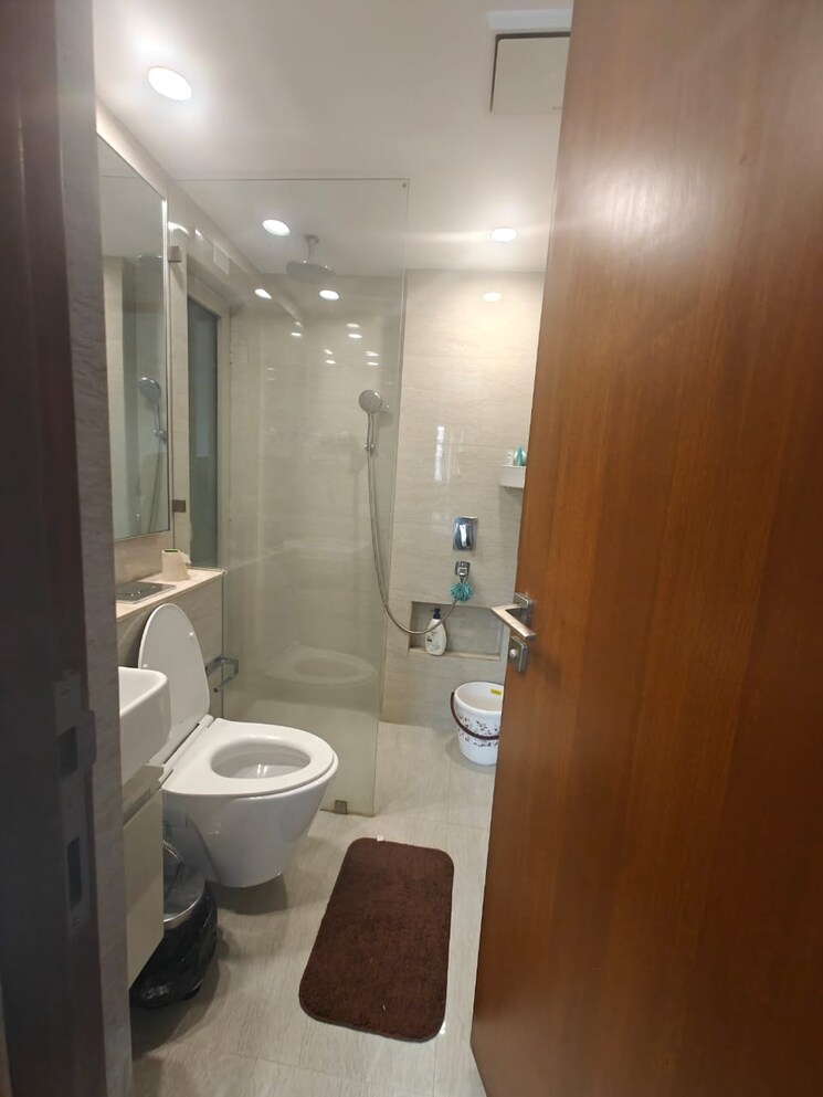 Bathroom, hiranandani-castle-rock 2 Bedroom 630 Sq.Ft. Apartment In Powai Mumbai 8937104