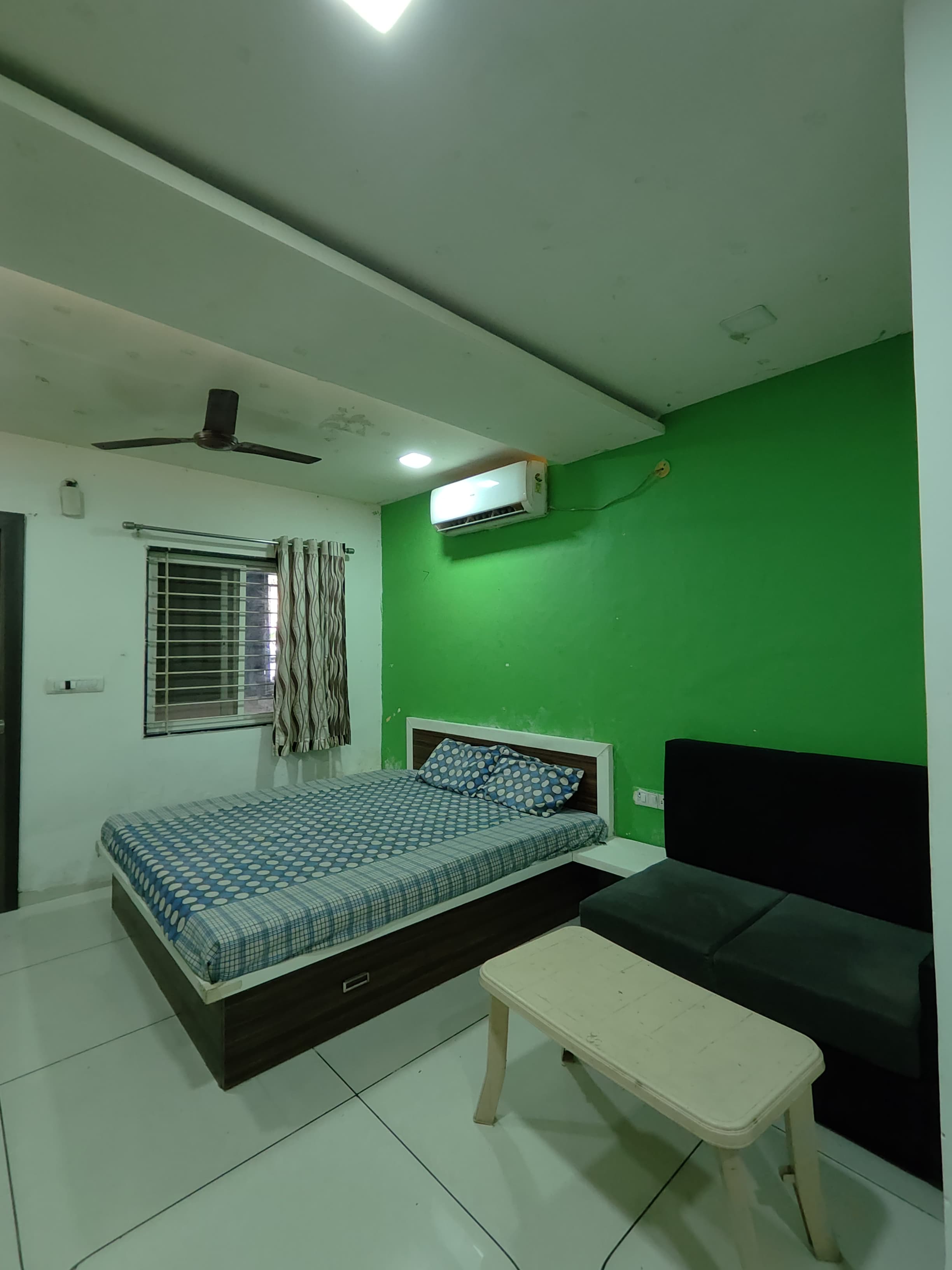 1 Rk+ Pooja Room Apartment For Rent in Omni Vila