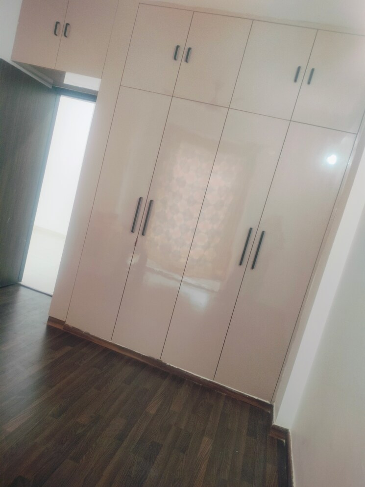 Bathroom, bptp-discovery-park 2 Bedroom 1259 Sq.Ft. Apartment In Sector 80 Faridabad 8937226