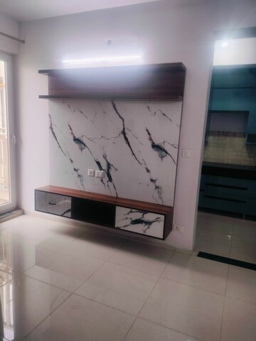 Furnished Amenities in 2 BHK Apartment at BPTP Discovery Park, Sector 80 – for Rent