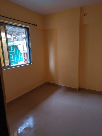Room in 1 BHK Apartment at Sahaj Mitra Chs, Kalwa – for Rent