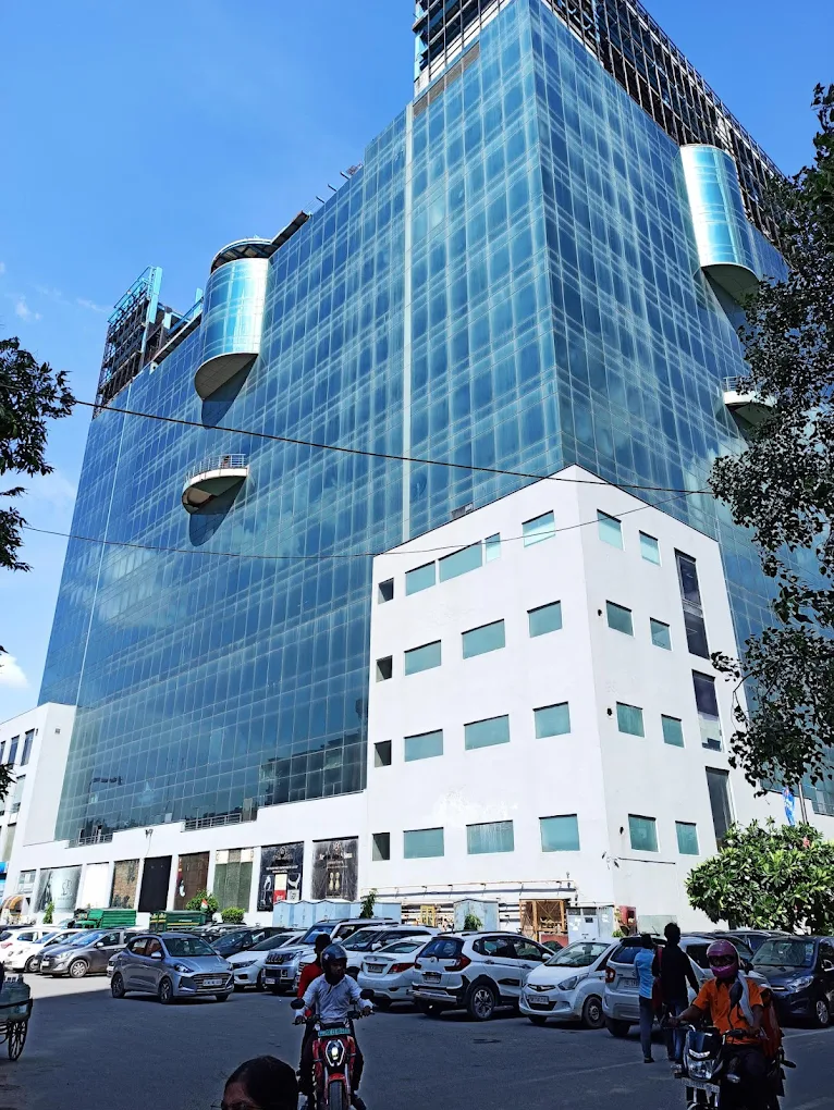 Office Space For Sale in Netaji Subhash Place