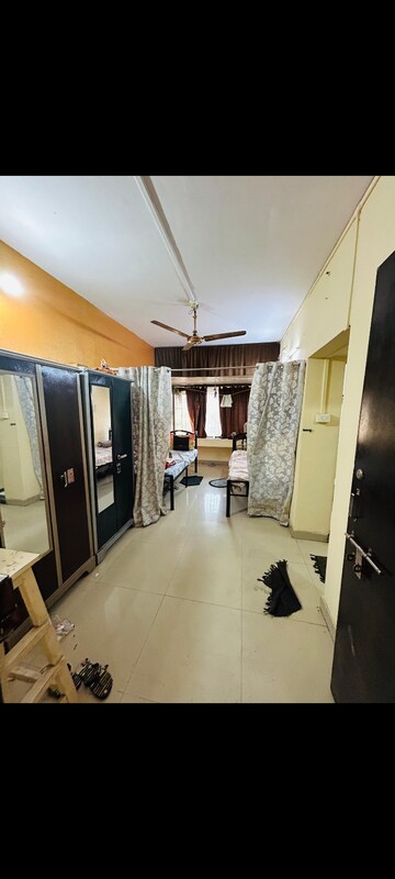 Master Bedroom in 2 BHK Apartment at Manav Mandir, Worli – for Rent