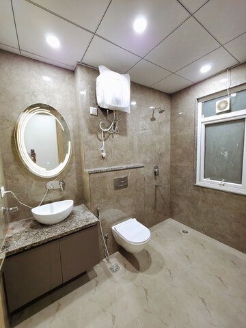 Bathroom in Studio Builder Floor at Ansal Plaza Sector-23, Sector 23 – for Rent