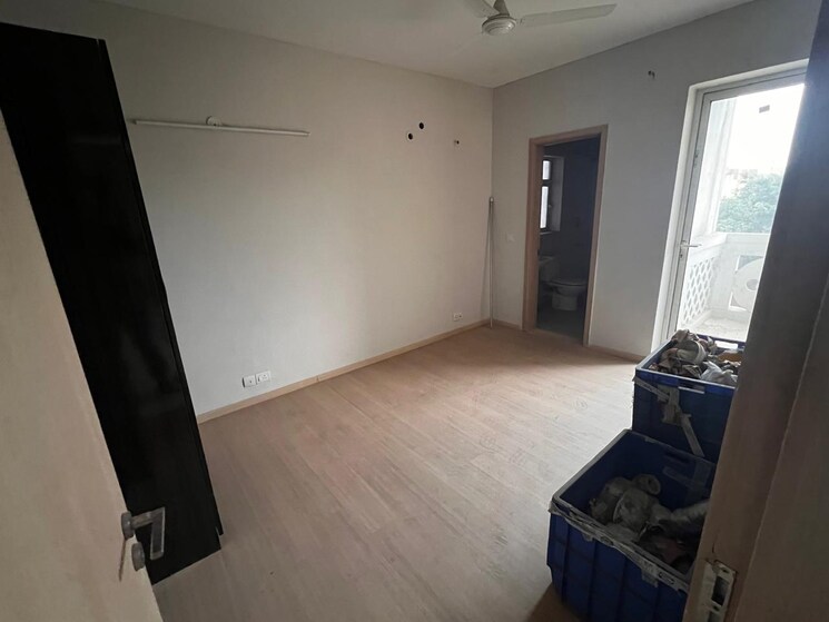 Master Bedroom, dlf-new-town-heights-ii 4 Bedroom 3350 Sq.Ft. Apartment In Sector 86 Gurgaon 8937251