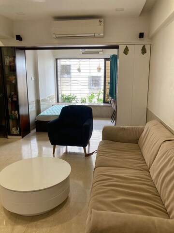 Master Bedroom in 2.5 BHK Apartment at Parshwanath Gardens, Matunga – for Sale