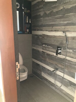 Furnished Amenities in 2.5 BHK Apartment at Parshwanath Gardens, Matunga – for Sale