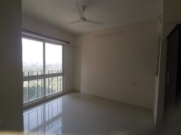 Room in 2 BHK Apartment at Vijay Orovia, Ghodbunder Road – for Sale