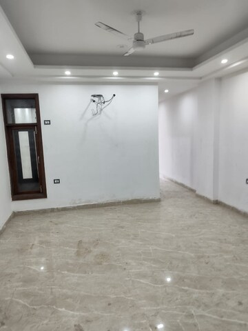 Room in 3 BHK Builder Floor at Freedom Fighters Enclave – for Rent
