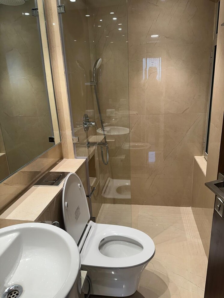 Bathroom, hiranandani-highland 1 Bedroom 377 Sq.Ft. Apartment In Powai Mumbai 8937308