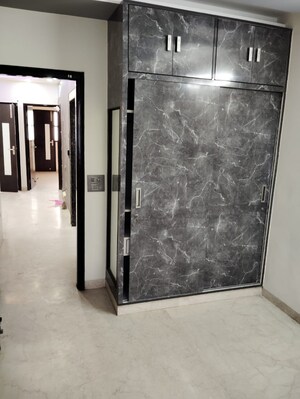 Room in 3 BHK Builder Floor at Rohini Sector 11 – for Sale