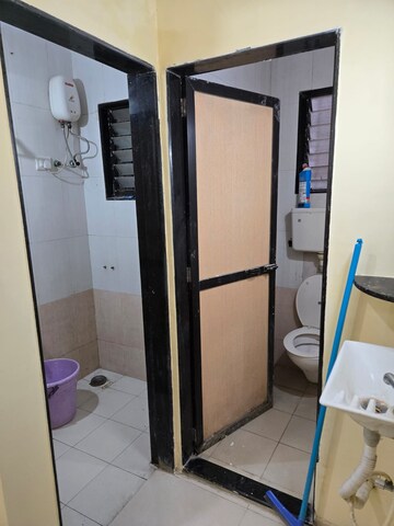 Master Bedroom in 1 BHK Apartment at Soham Heights, Airoli Sector 19 – for Rent