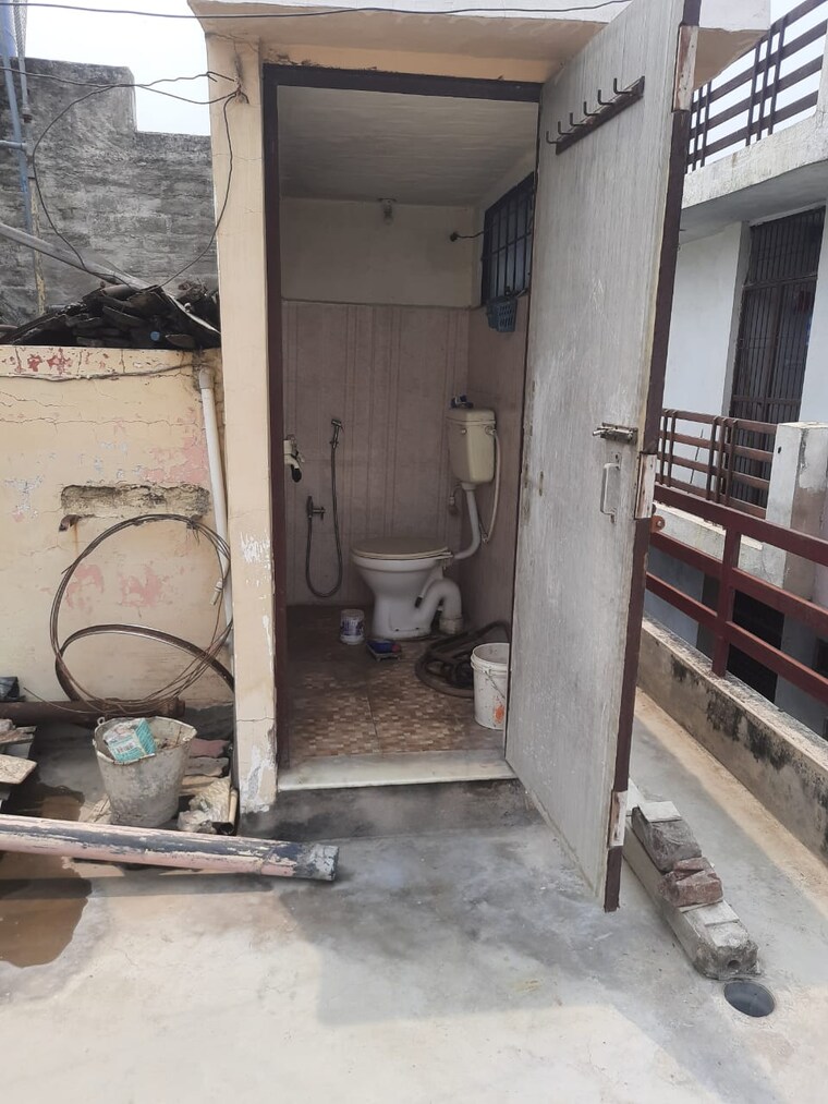 Bathroom, raebareli road 3 Bedroom 1050 Sq.Ft. Independent House In Raebareli Road Lucknow 8937366