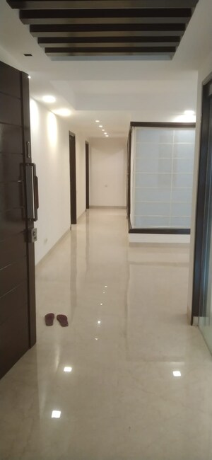 Building Lobby in 2 BHK Builder Floor at Amar Colony – for Sale