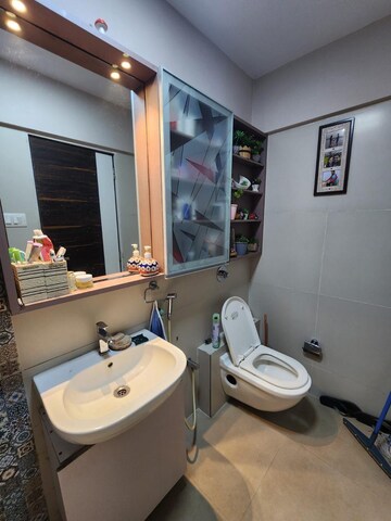 Master Bedroom in 2 BHK Apartment at Gurukrupa Marina Enclave, Malad West – for Rent