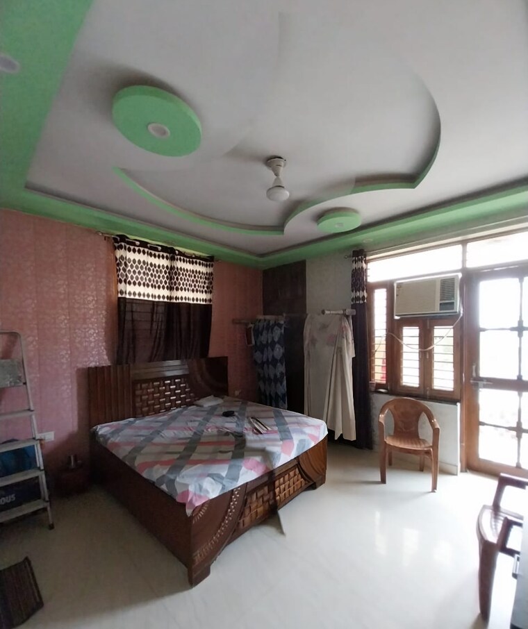 Living Room, sector 91 3 Bedroom 200 Sq.Yd. Builder Floor In Sector 91 Faridabad 8937468