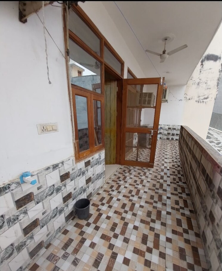 Bedroom, sector 91 3 Bedroom 200 Sq.Yd. Builder Floor In Sector 91 Faridabad 8937468