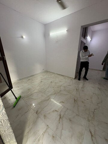 Room in 3 BHK Independent House at Palam Vihar Residents Association, Palam Vihar – for Rent