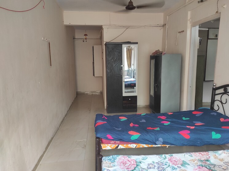 Bedroom, andheri east Pg For Boys & Girls In Andheri East 8937441