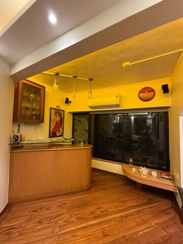 Bedroom in 3.5 BHK Apartment at Juhu Vishal CHS, Juhu – for Rent