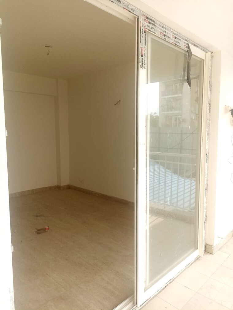 Room, klj-greens 3.5 Bedroom 1707 Sq.Ft. Apartment In Sector 77 Faridabad 8937552