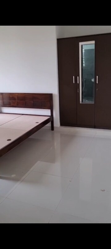Room in 3 BHK Apartment at Acme Ozone, Manpada – for Rent