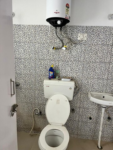 Bathroom in 2 BHK Builder Floor at Uday Arden 45, Sector 45 – for Rent