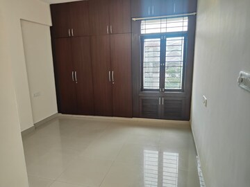 Room in 3 BHK Apartment at Cambridge Layout – for Sale