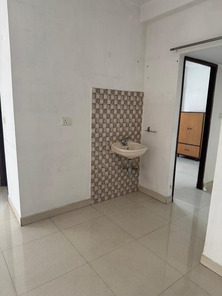 Bathroom, behala chowrasta 3 Bedroom 1118 Sq.Ft. Builder Floor In Behala Chowrasta Kolkata 8937629