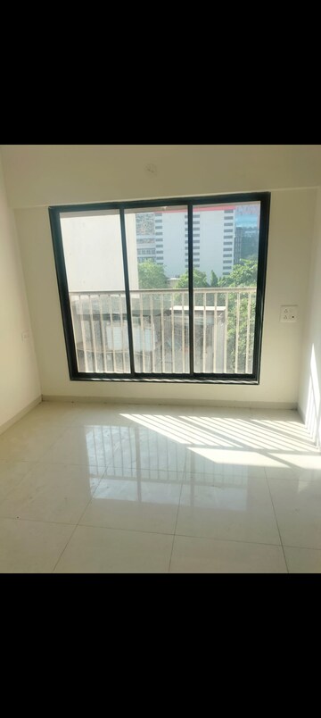 Room in 2 BHK Apartment at Bhoomi Samarth, Goregaon East – for Rent