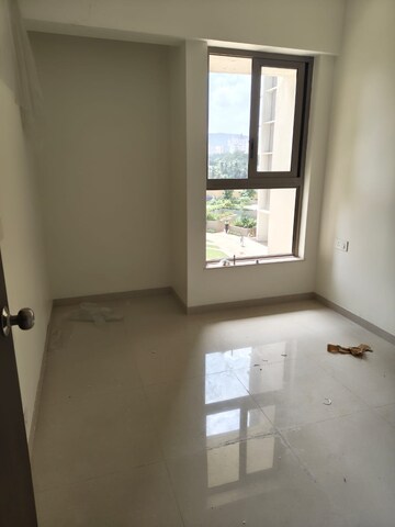 Room in 1 BHK Apartment at Ashar Axis, Majiwada – for Rent