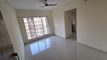 Room in 1 BHK Apartment at Godrej Nest Kandivali, Kandivali East – for Rent