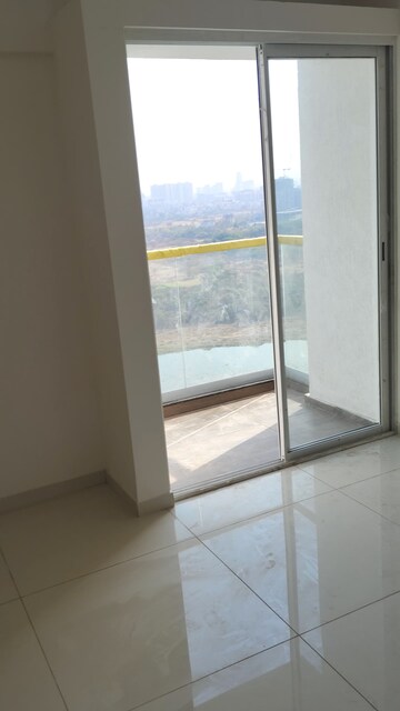Room in 3 BHK Apartment at Yashwin Orizzonte, Kharadi – for Sale