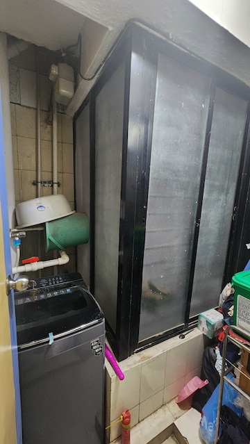 Utility Room in 2 BHK Apartment at Ghatkopar West – for Rent
